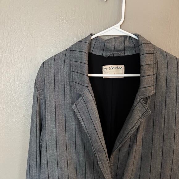 WE THE FREE Oversized Grey and Black Stripe Blazer Size Small Casual comfort - Picture 2 of 6